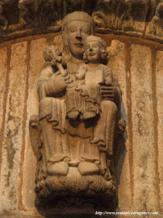 DETALLE DE LA VIRGEN CON NIÑO